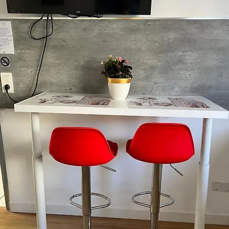Petit Nid Catalan , 10 Minutes Des Plages Apartment